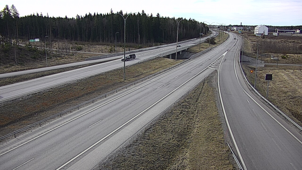 Weather Camera Image Väg 4 Kempele, Zatelliitti, Oulu, Pohjois-Pohjanmaa