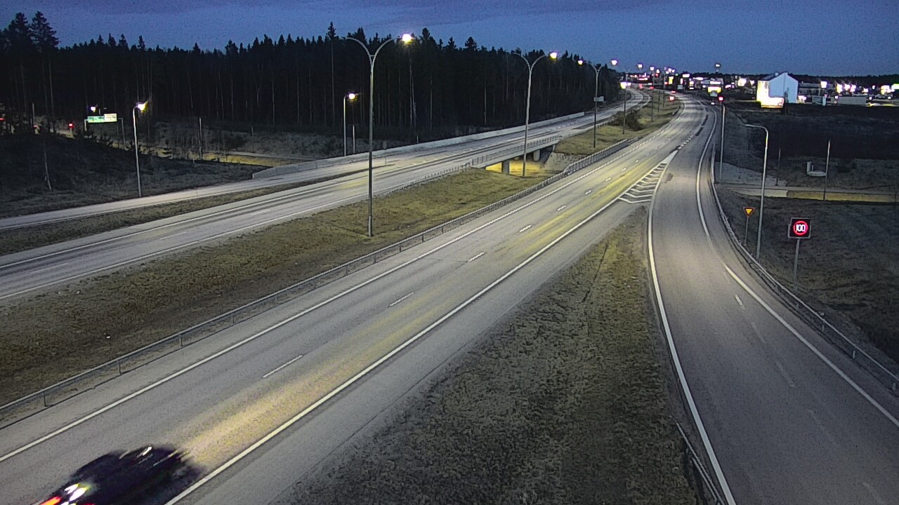 Kelikamerat Kuva Tie 4 Kempele, Zatelliitti, Oulu, Pohjois-Pohjanmaa