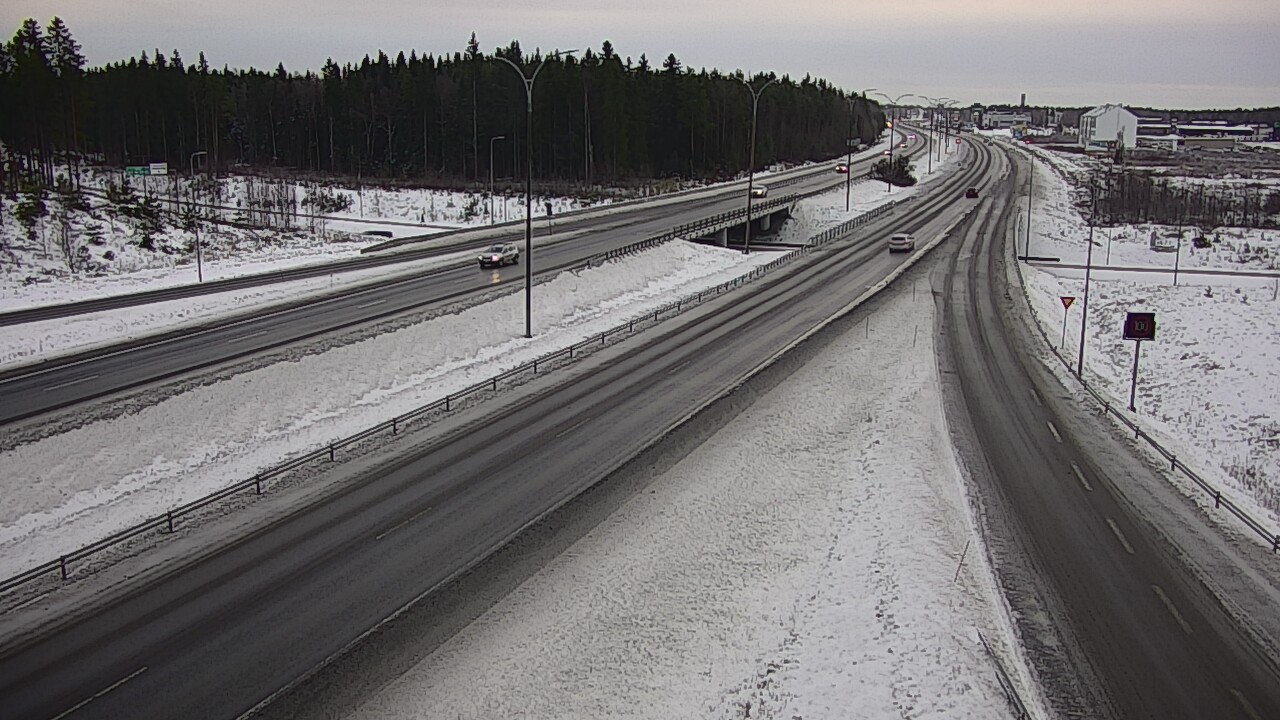 Weather Camera Image Väg 4 Kempele, Zatelliitti, Oulu, Pohjois-Pohjanmaa