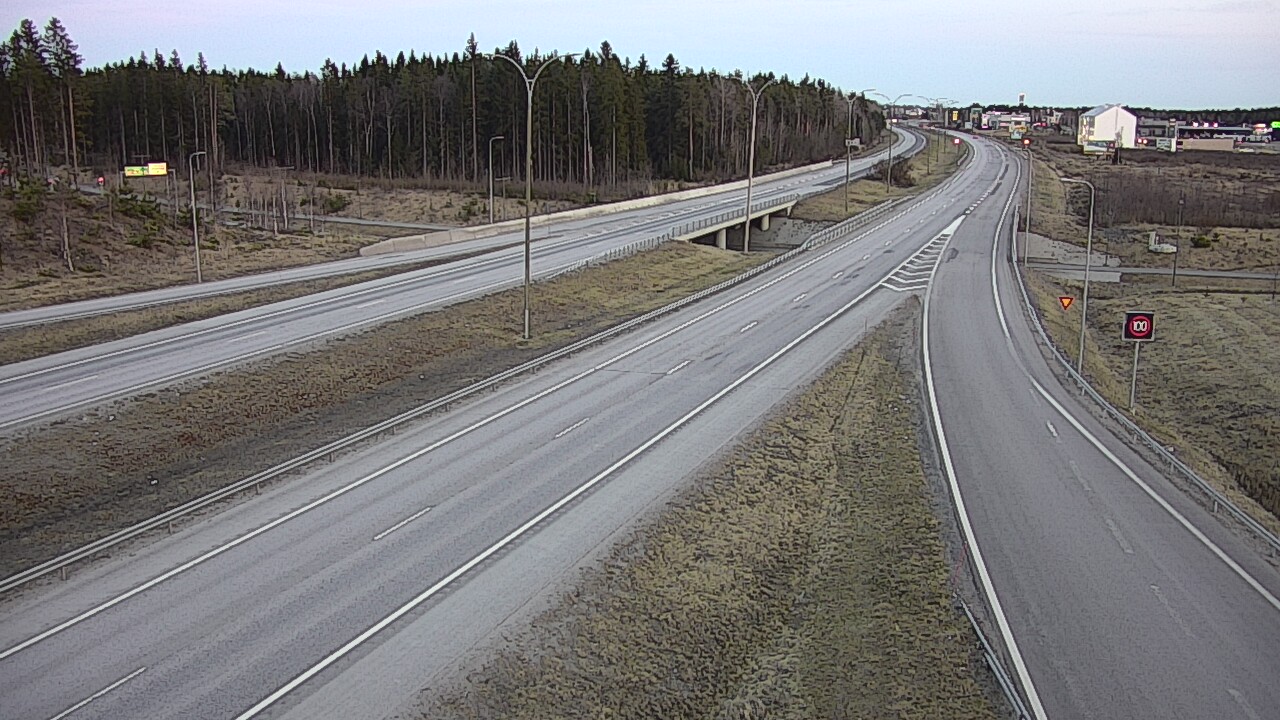 Weather Camera Image Väg 4 Kempele, Zatelliitti, Oulu, Pohjois-Pohjanmaa