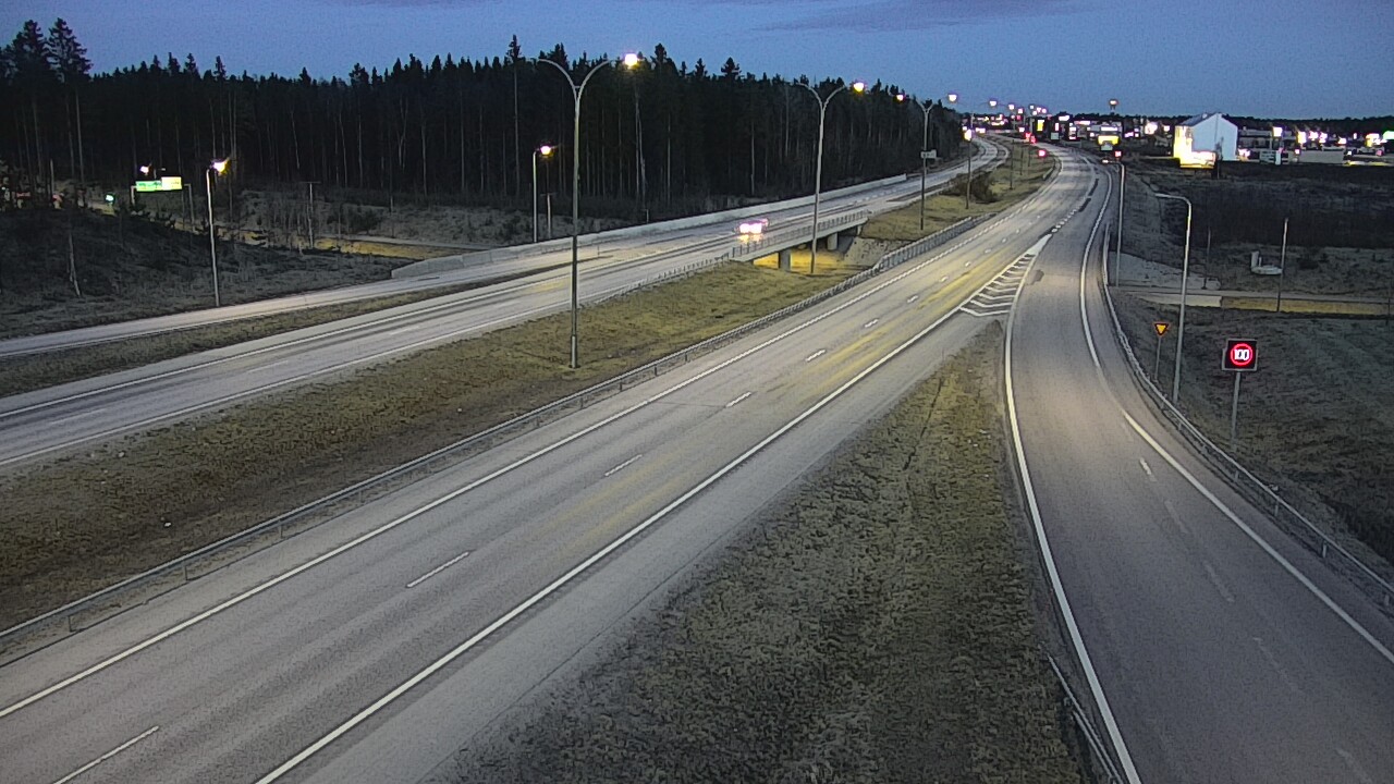 Weather Camera Image Väg 4 Kempele, Zatelliitti, Oulu, Pohjois-Pohjanmaa