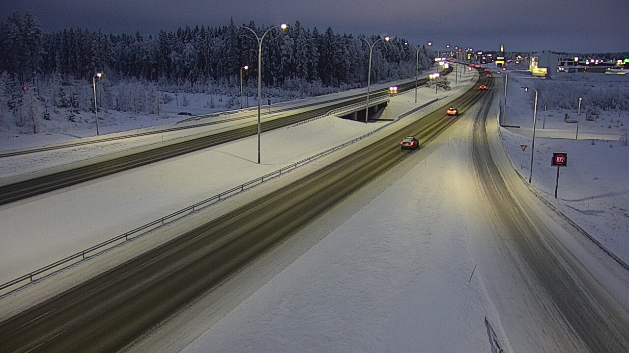 Weather Camera Image Väg 4 Kempele, Zatelliitti, Oulu, Pohjois-Pohjanmaa