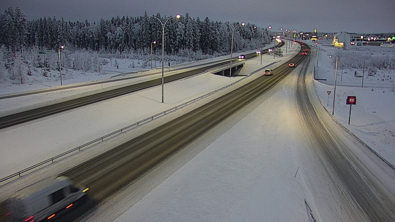 Weather Camera Image Väg 4 Kempele, Zatelliitti, Oulu, Pohjois-Pohjanmaa