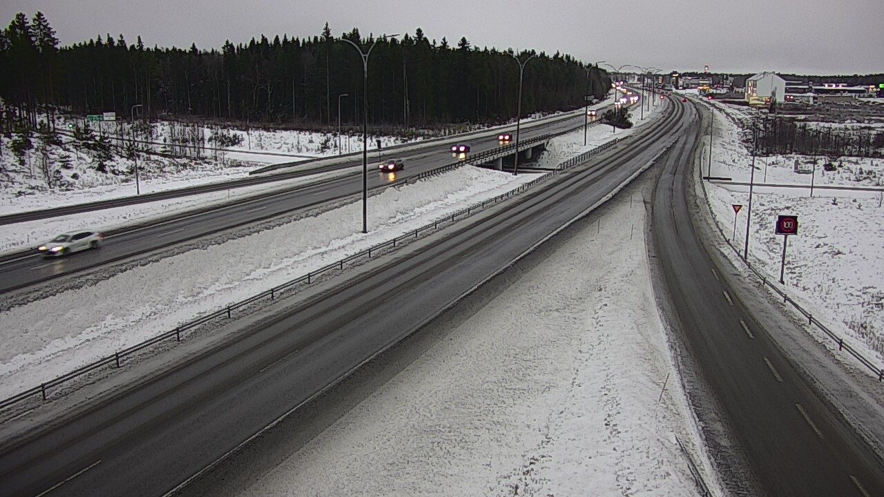 Weather Camera Image Väg 4 Kempele, Zatelliitti, Oulu, Pohjois-Pohjanmaa