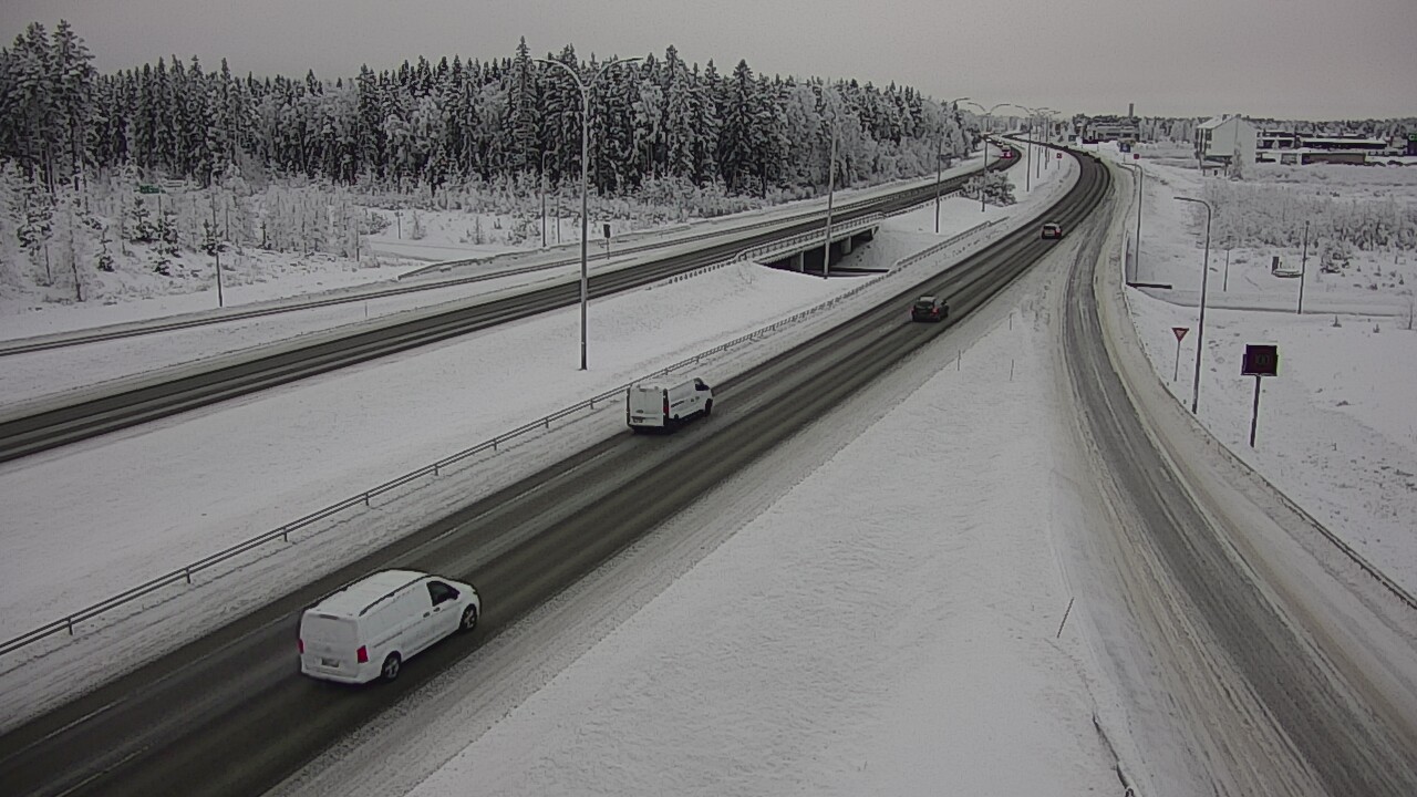 Weather Camera Image Väg 4 Kempele, Zatelliitti, Oulu, Pohjois-Pohjanmaa