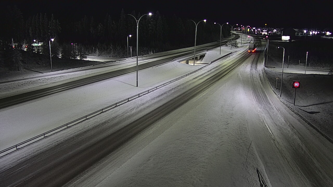 Weather Camera Image Väg 4 Kempele, Zatelliitti, Oulu, Pohjois-Pohjanmaa