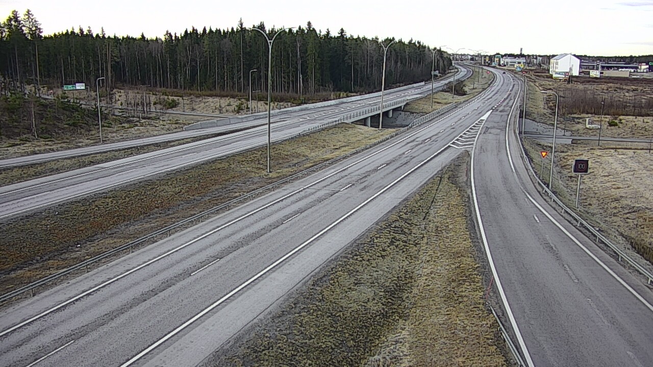Weather Camera Image Väg 4 Kempele, Zatelliitti, Oulu, Pohjois-Pohjanmaa