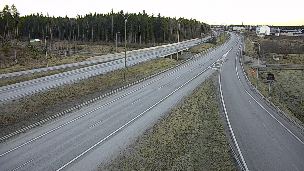 Weather Camera Image Väg 4 Kempele, Zatelliitti, Oulu, Pohjois-Pohjanmaa