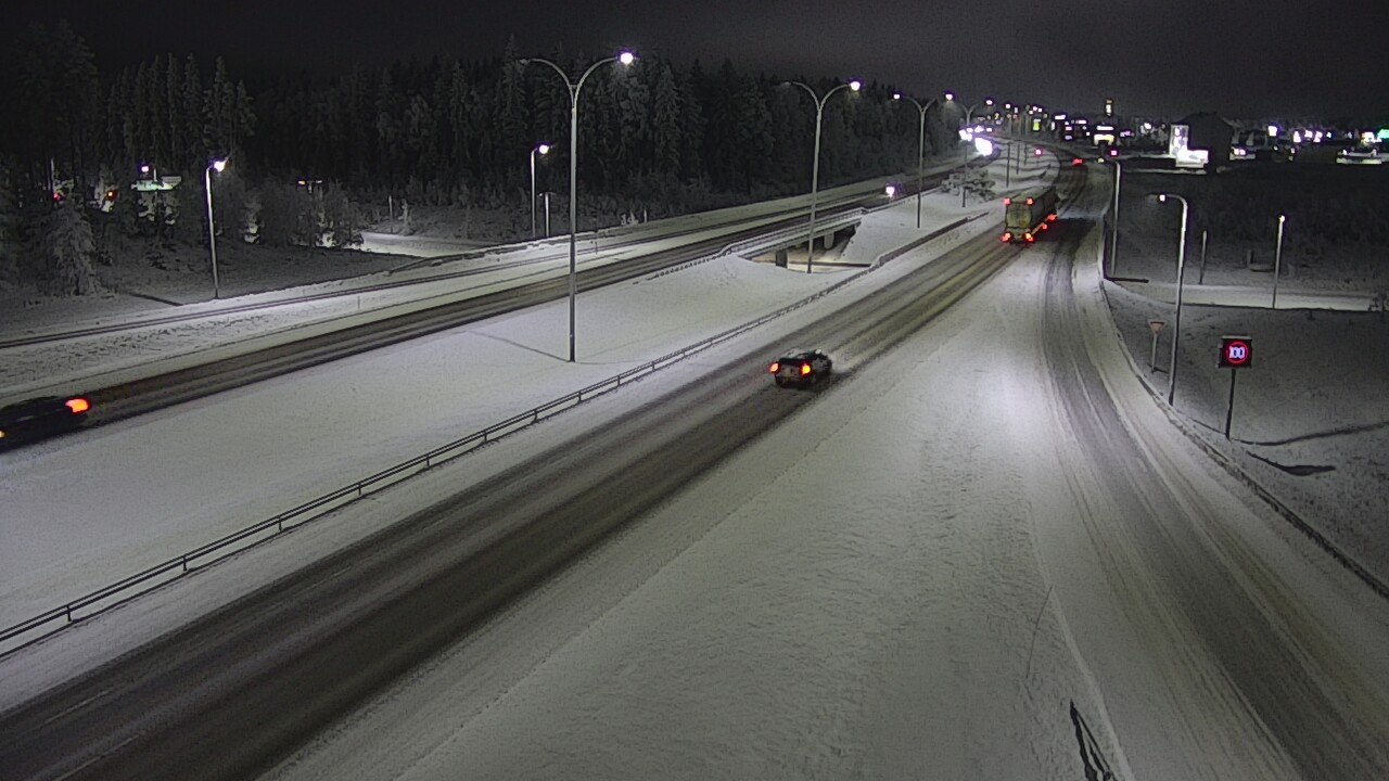 Weather Camera Image Väg 4 Kempele, Zatelliitti, Oulu, Pohjois-Pohjanmaa