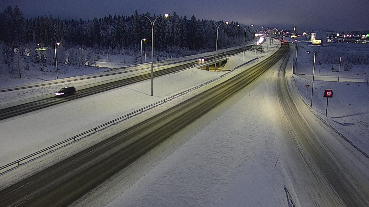Weather Camera Image Väg 4 Kempele, Zatelliitti, Oulu, Pohjois-Pohjanmaa