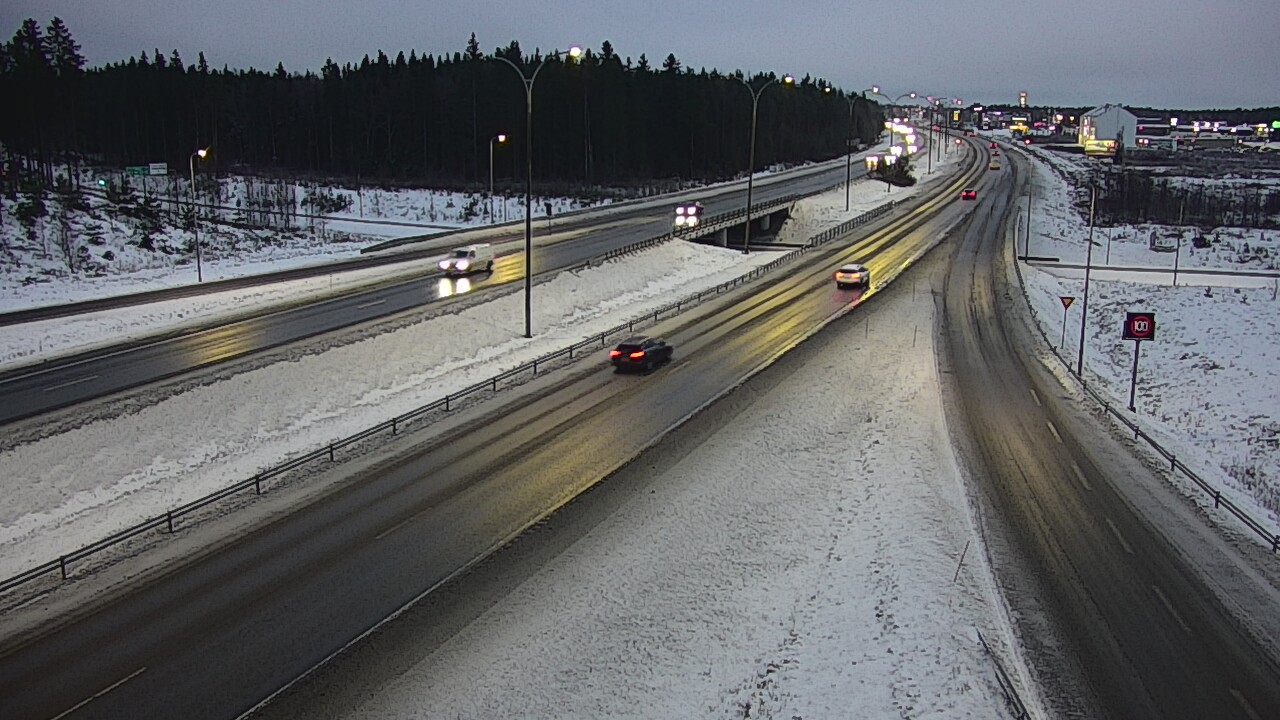 Weather Camera Image Väg 4 Kempele, Zatelliitti, Oulu, Pohjois-Pohjanmaa