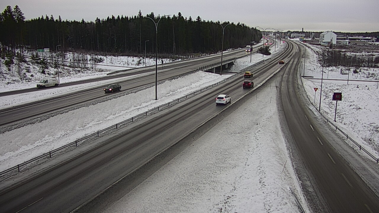 Weather Camera Image Väg 4 Kempele, Zatelliitti, Oulu, Pohjois-Pohjanmaa