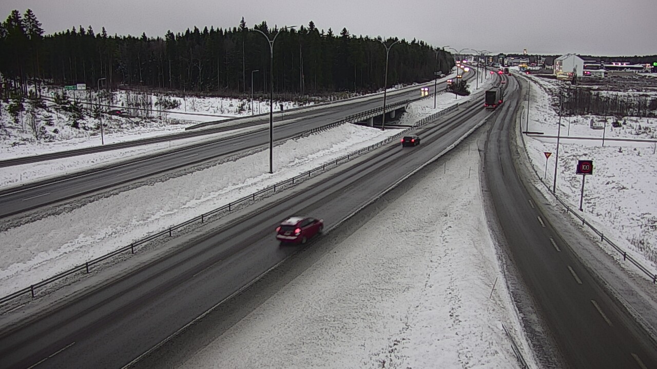 Weather Camera Image Väg 4 Kempele, Zatelliitti, Oulu, Pohjois-Pohjanmaa