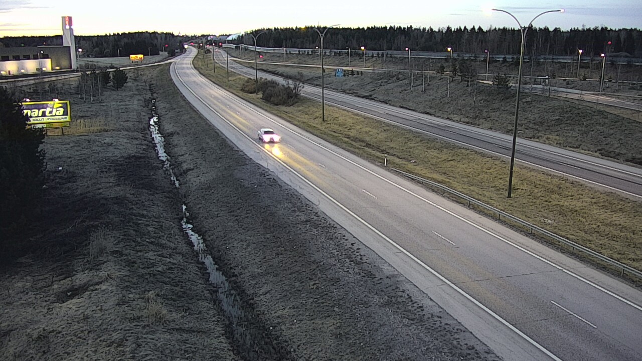 Weather Camera Image Väg 4 Kempele, Zatelliitti, Oulu, Pohjois-Pohjanmaa
