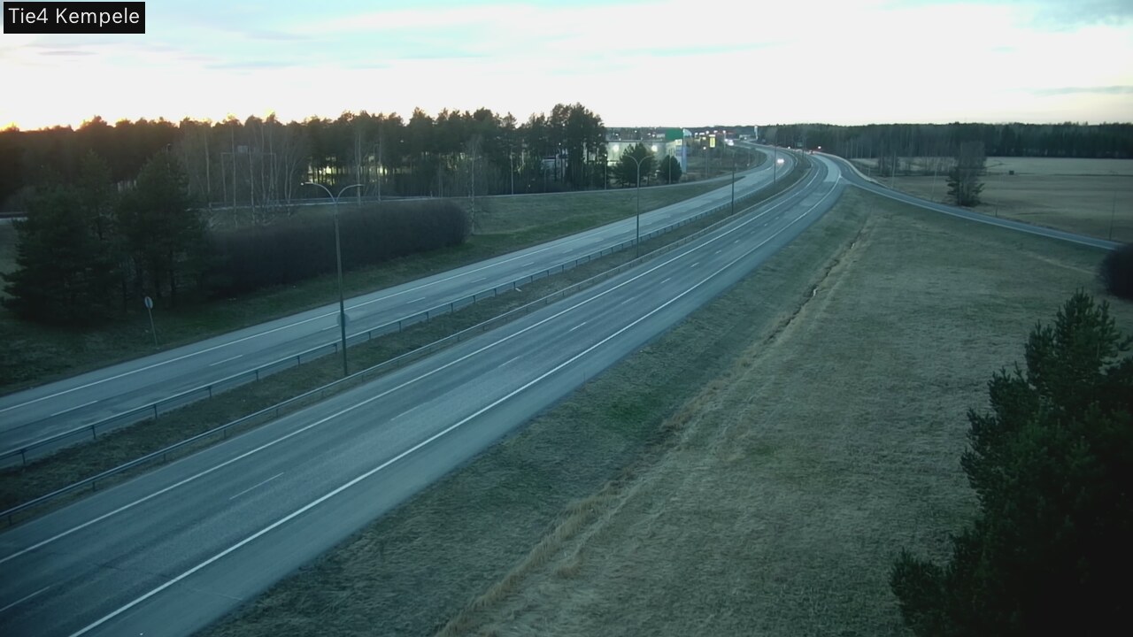 Kelikamerat Kuva Tie 4 Kempele, Zeppelin, Kempele, Pohjois-Pohjanmaa