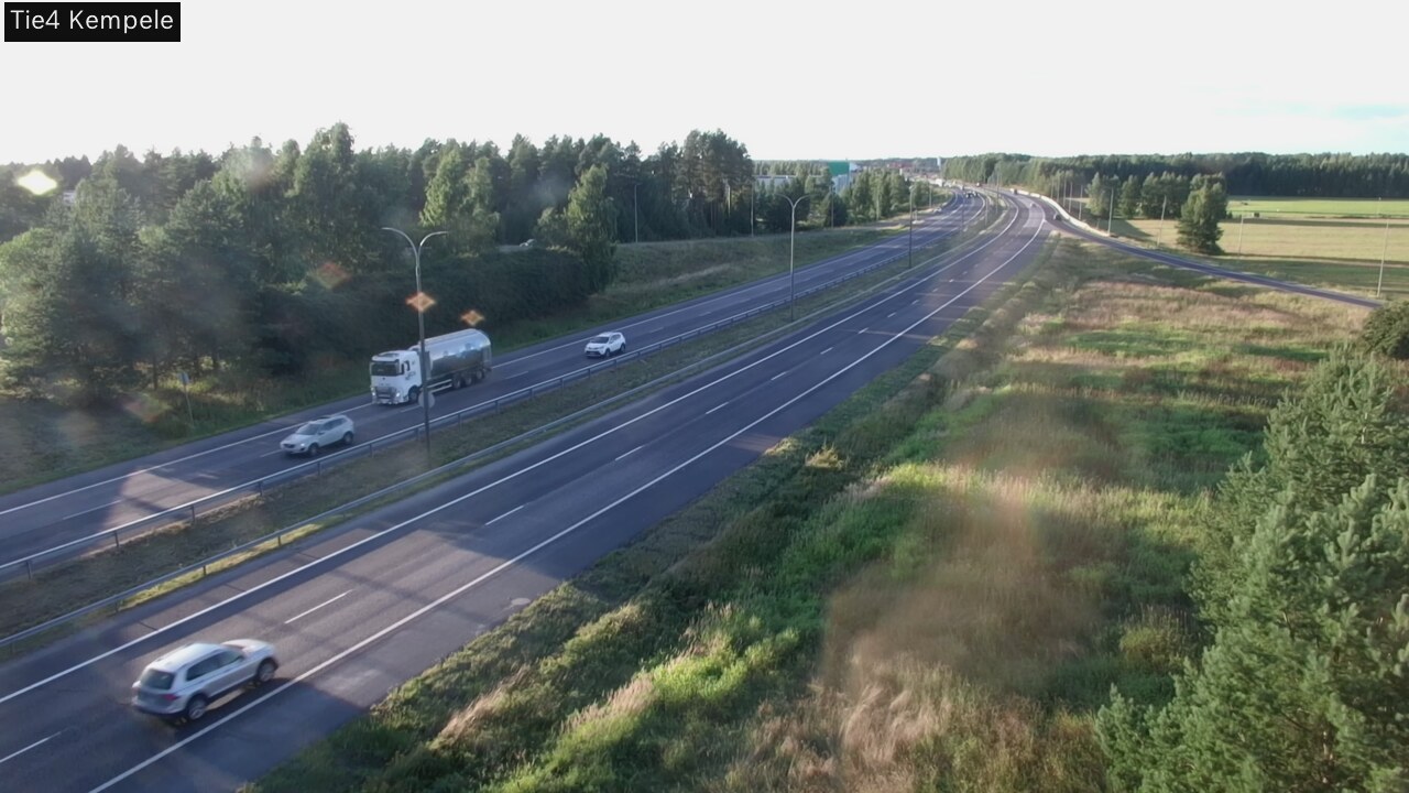 Kelikamerat Kuva Tie 4 Kempele, Zeppelin, Kempele, Pohjois-Pohjanmaa