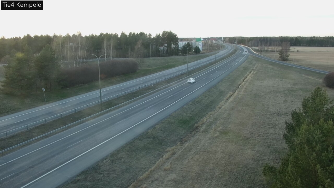 Kelikamerat Kuva Tie 4 Kempele, Zeppelin, Kempele, Pohjois-Pohjanmaa