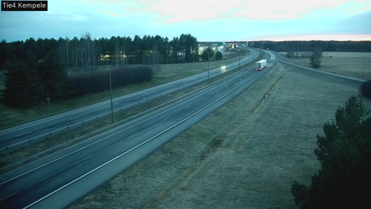 Kelikamerat Kuva Tie 4 Kempele, Zeppelin, Kempele, Pohjois-Pohjanmaa