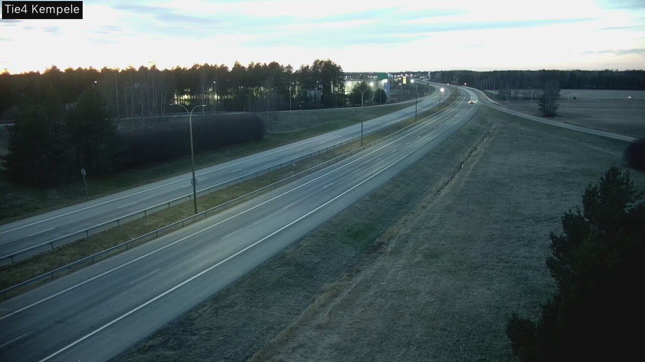 Kelikamerat Kuva Tie 4 Kempele, Zeppelin, Kempele, Pohjois-Pohjanmaa