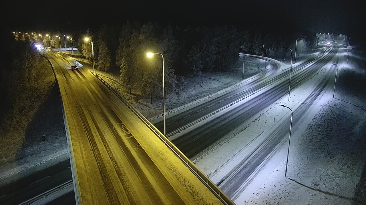 Weather Camera Image Väg 4 Uleåborg, Asemakylä, Oulu, Pohjois-Pohjanmaa