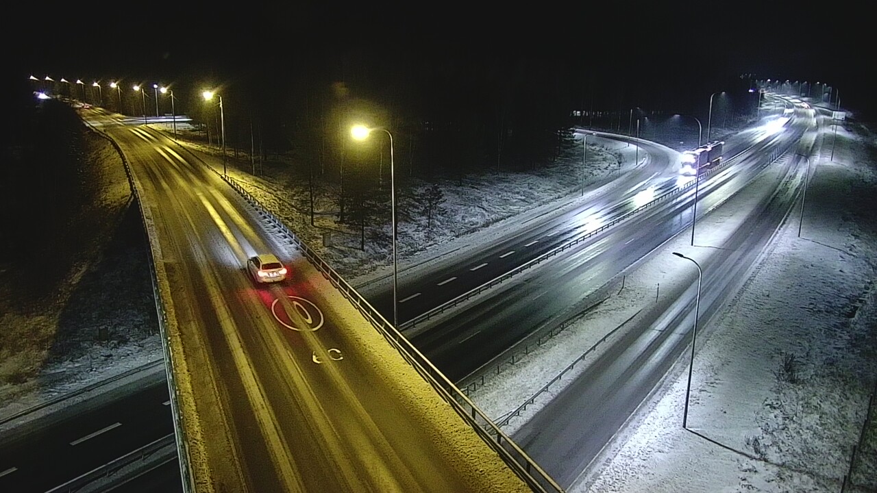 Weather Camera Image Väg 4 Uleåborg, Asemakylä, Oulu, Pohjois-Pohjanmaa