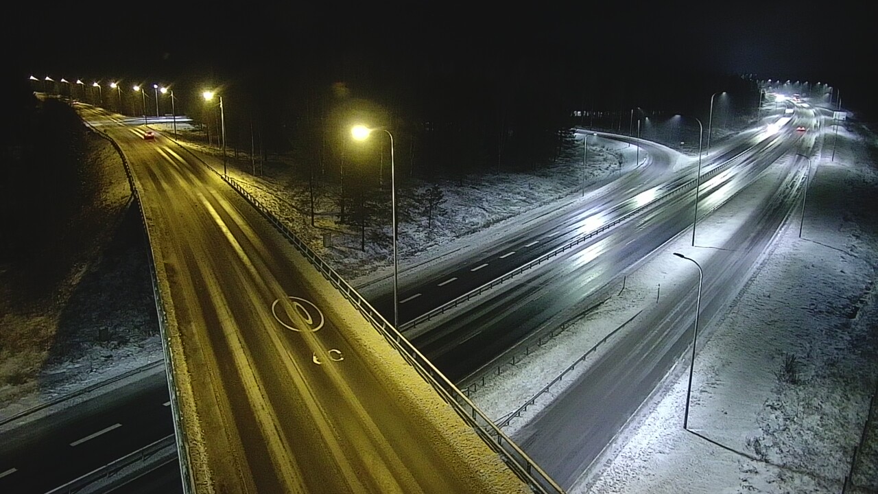 Weather Camera Image Väg 4 Uleåborg, Asemakylä, Oulu, Pohjois-Pohjanmaa