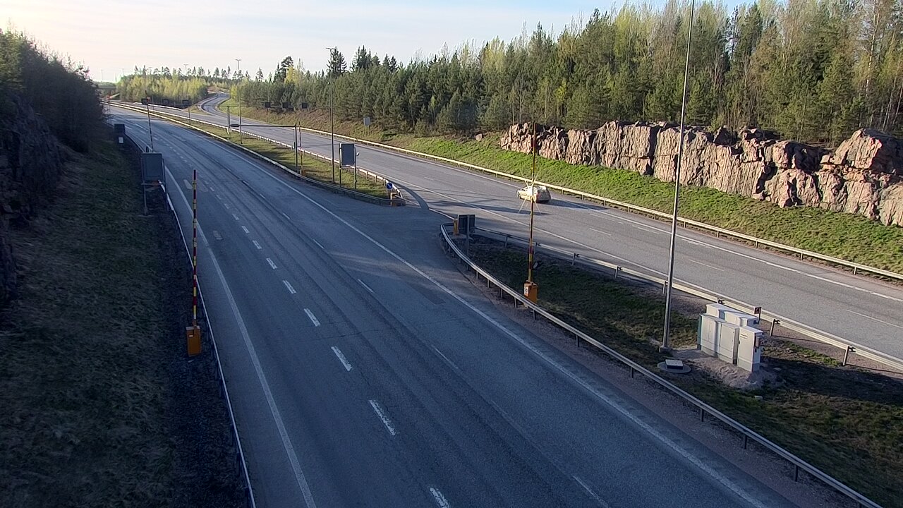 Kelikamerat Kuva Tie 1 Lohja, Tervakorpi, puomi länsi, Lohja, Uusimaa