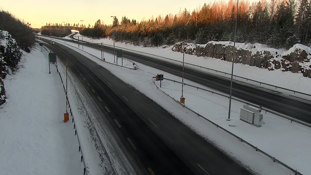 Weather Camera Image Road 1 Lohja, Tervakorpi, puomi länsi, Lohja, Uusimaa