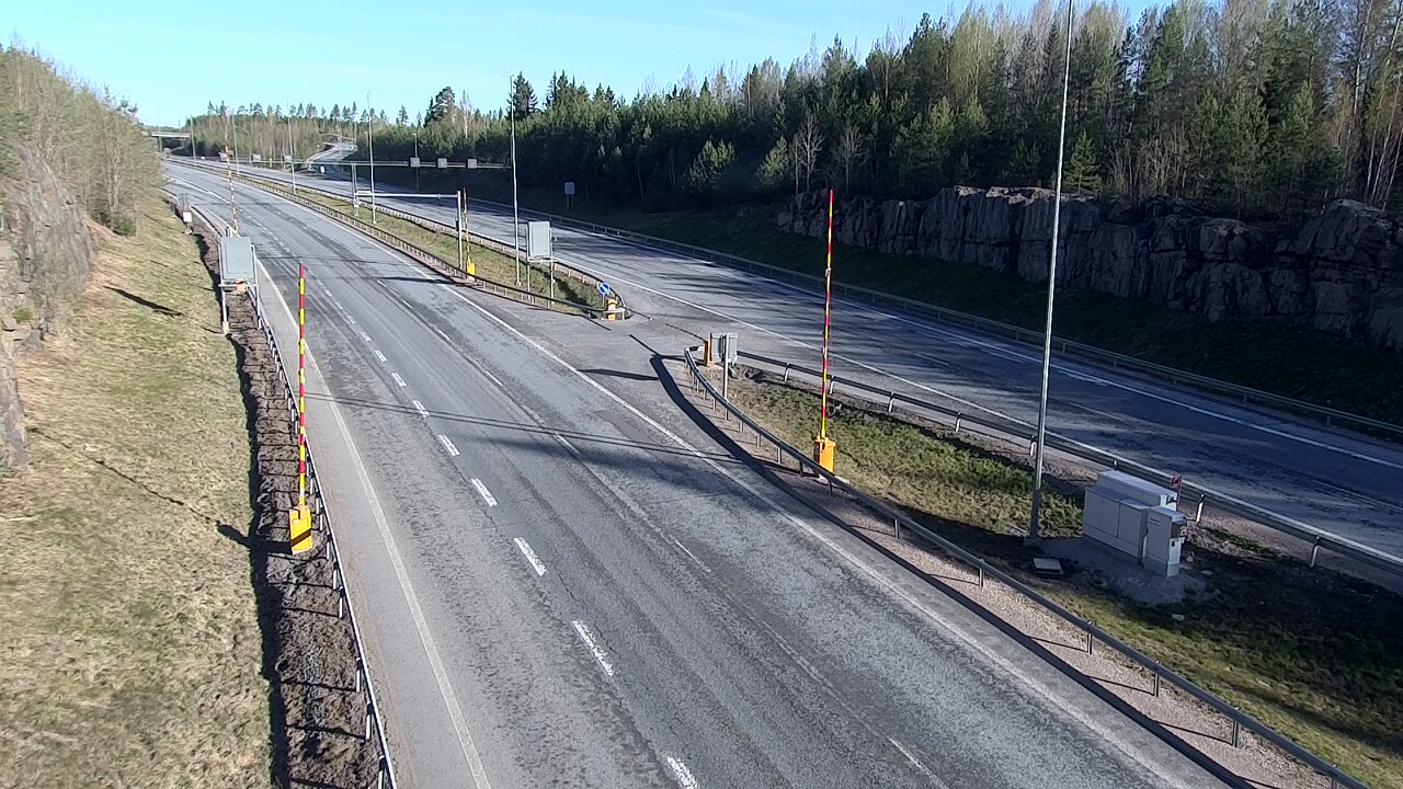 Kelikamerat Kuva Tie 1 Lohja, Tervakorpi, puomi länsi, Lohja, Uusimaa