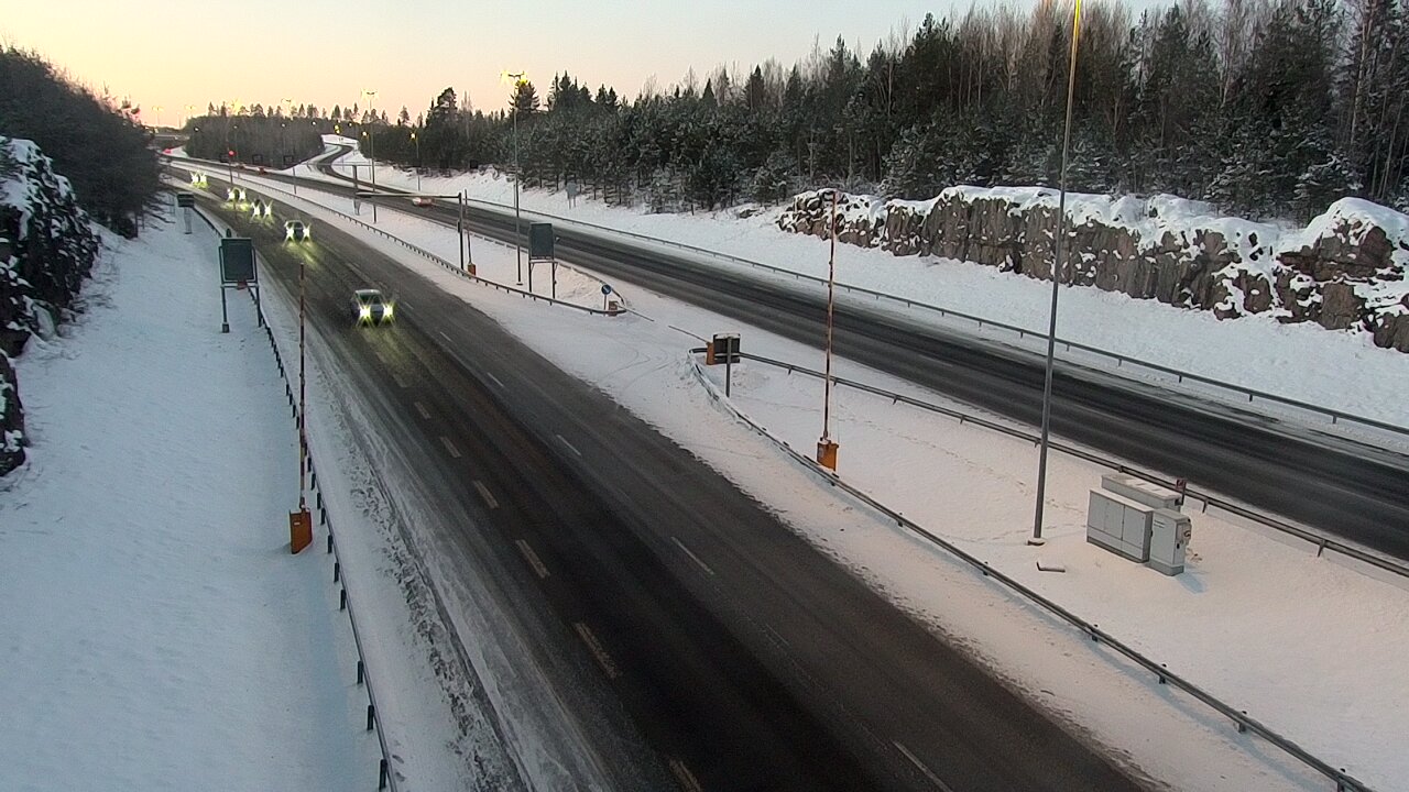 Weather Camera Image Road 1 Lohja, Tervakorpi, puomi länsi, Lohja, Uusimaa