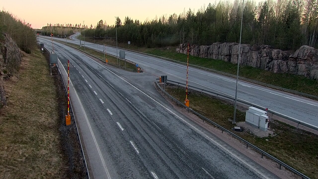 Kelikamerat Kuva Tie 1 Lohja, Tervakorpi, puomi länsi, Lohja, Uusimaa