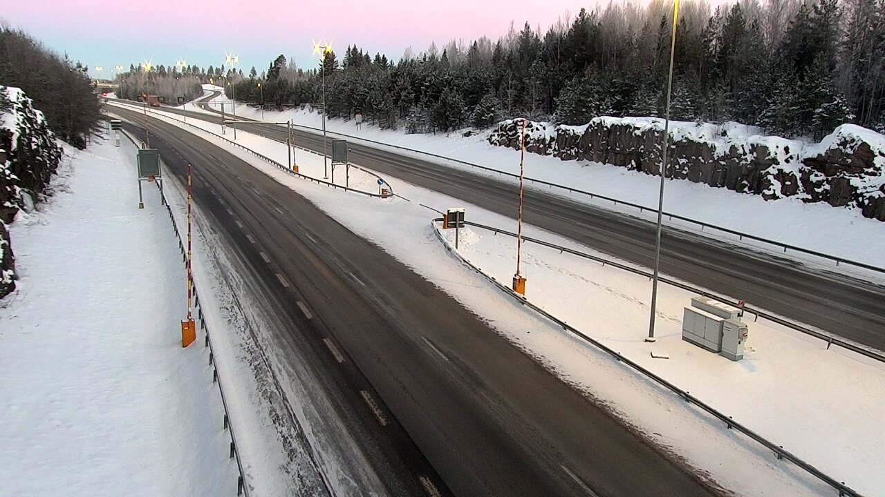 Kelikamerat Kuva Tie 1 Lohja, Tervakorpi, puomi länsi, Lohja, Uusimaa