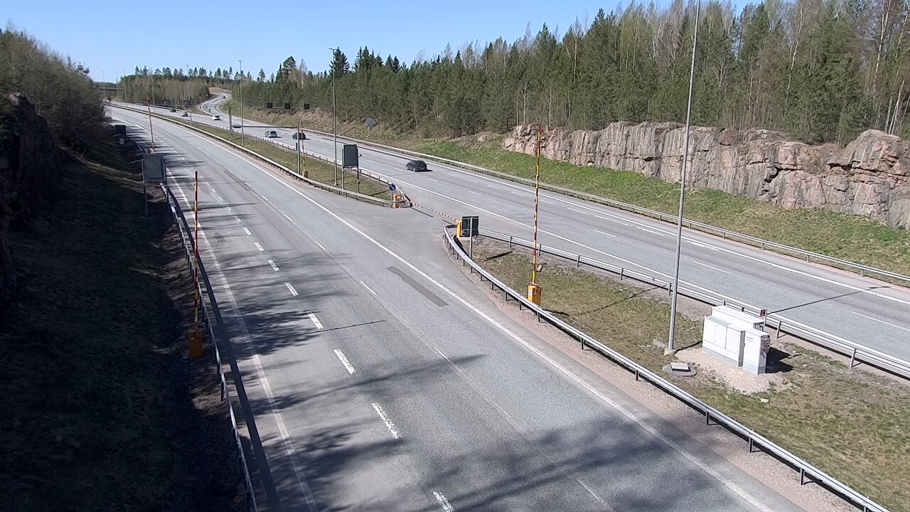 Kelikamerat Kuva Tie 1 Lohja, Tervakorpi, puomi länsi, Lohja, Uusimaa