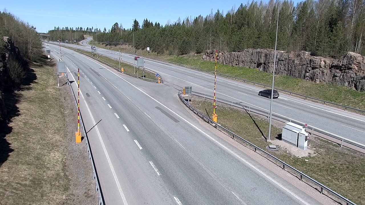 Kelikamerat Kuva Tie 1 Lohja, Tervakorpi, puomi länsi, Lohja, Uusimaa