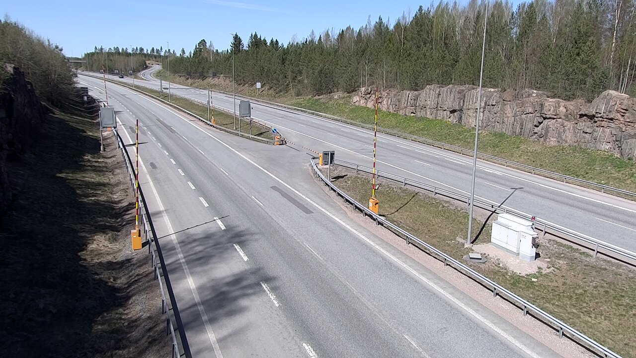 Kelikamerat Kuva Tie 1 Lohja, Tervakorpi, puomi länsi, Lohja, Uusimaa
