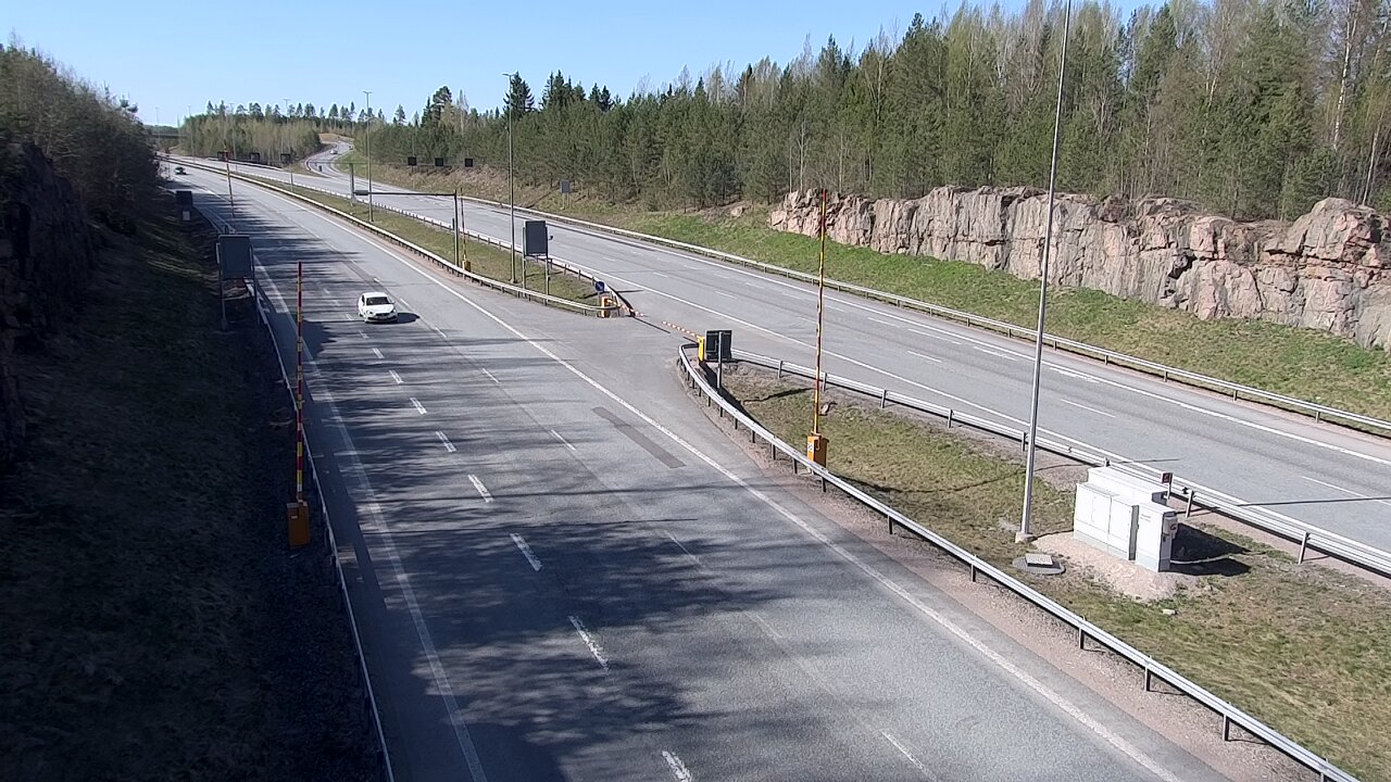 Kelikamerat Kuva Tie 1 Lohja, Tervakorpi, puomi länsi, Lohja, Uusimaa