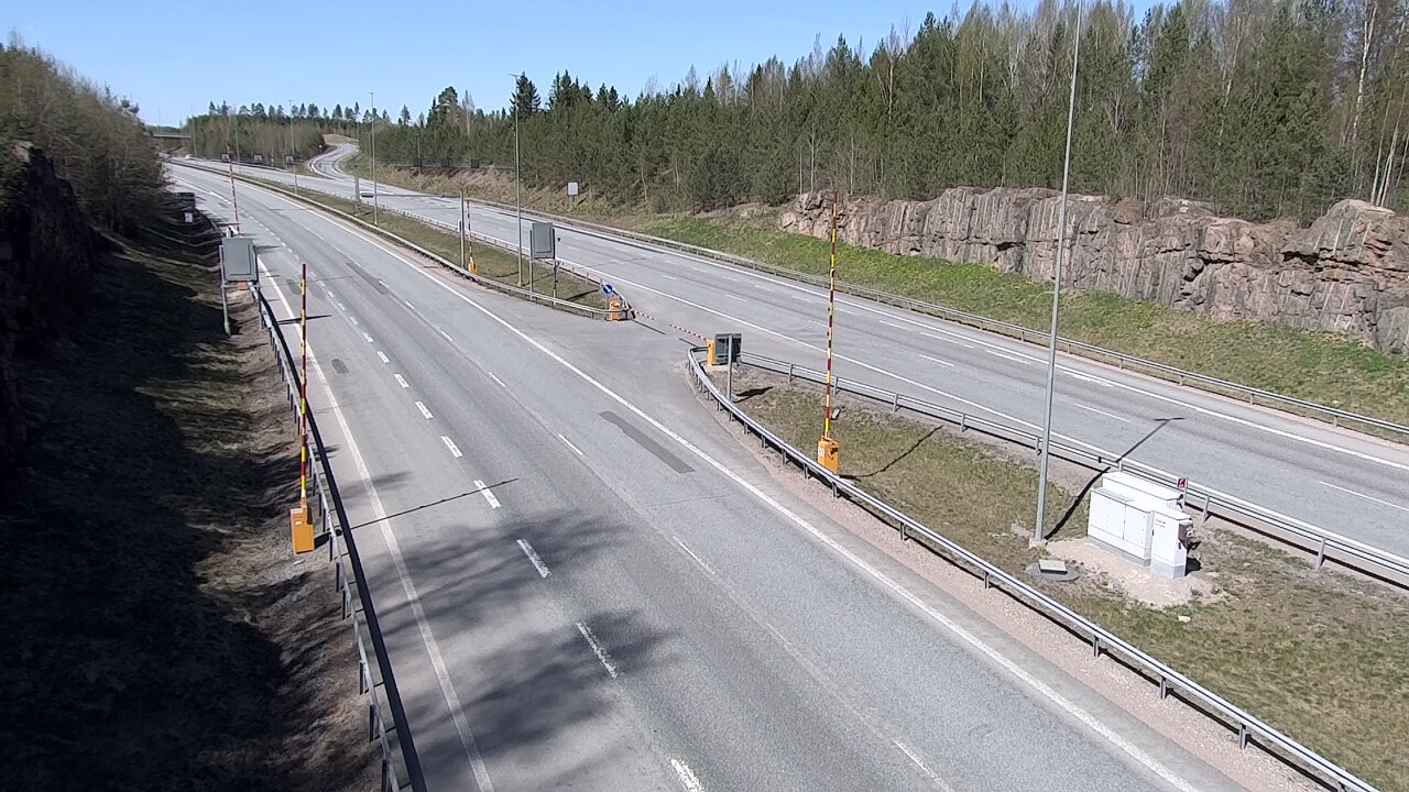 Kelikamerat Kuva Tie 1 Lohja, Tervakorpi, puomi länsi, Lohja, Uusimaa