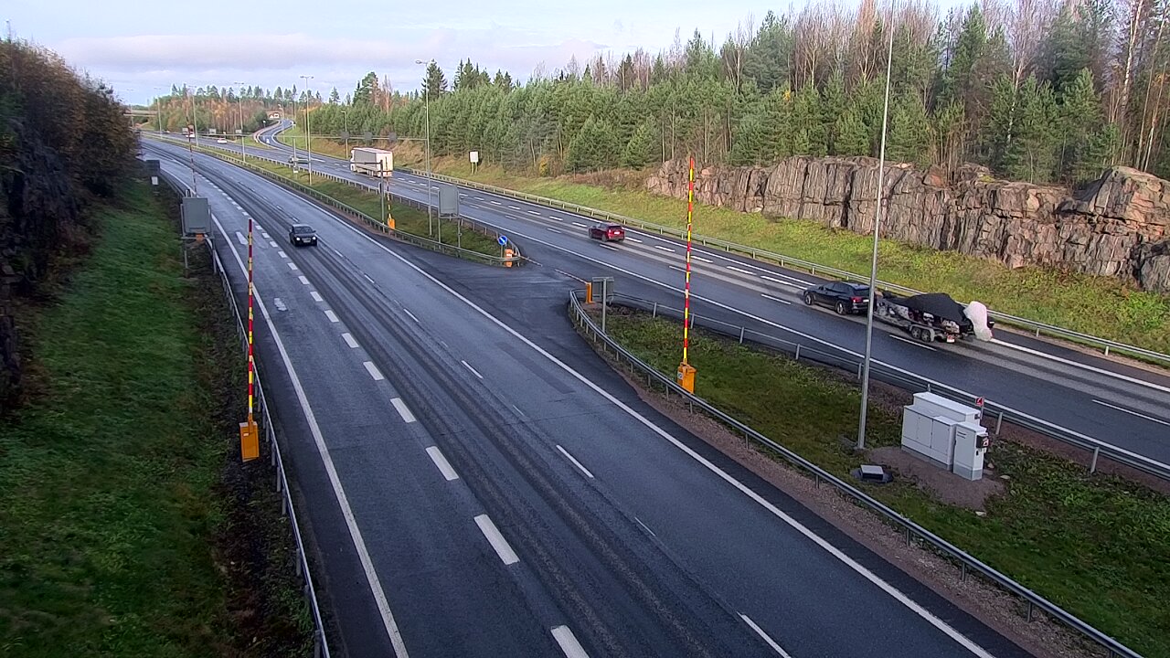 Kelikamerat Kuva Tie 1 Lohja, Tervakorpi, puomi länsi, Lohja, Uusimaa