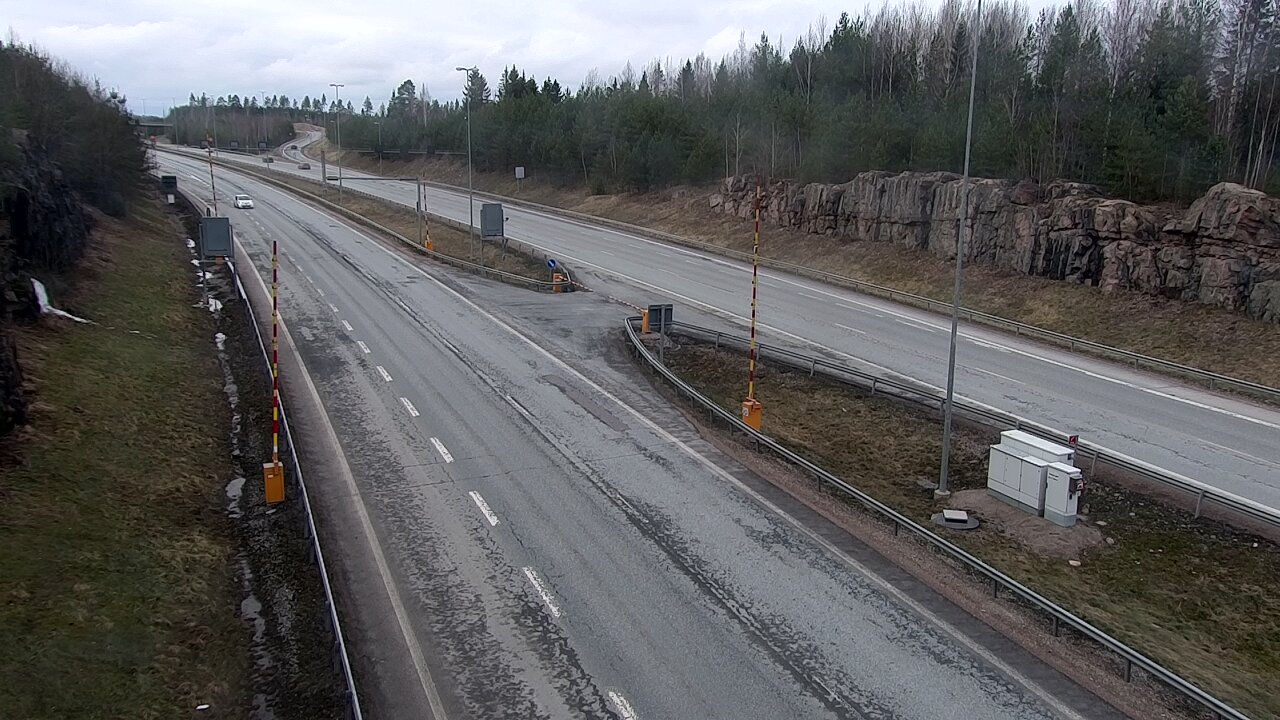 Kelikamerat Kuva Tie 1 Lohja, Tervakorpi, puomi länsi, Lohja, Uusimaa