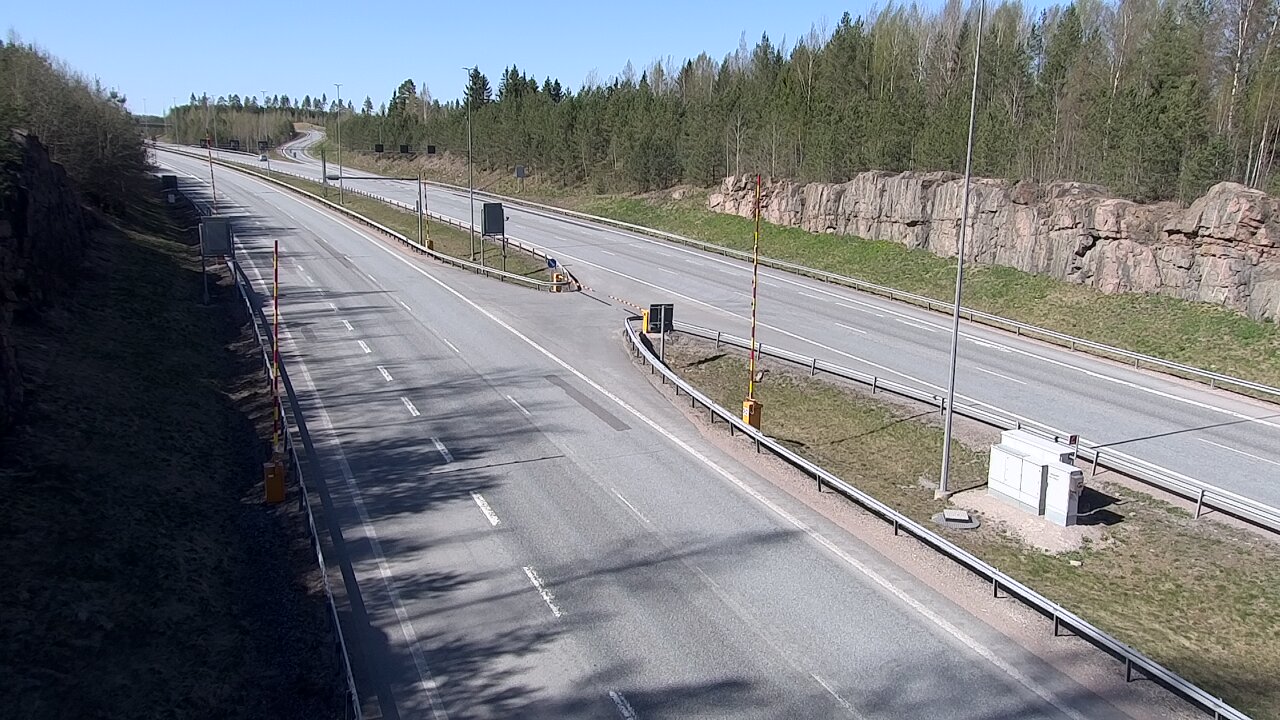 Kelikamerat Kuva Tie 1 Lohja, Tervakorpi, puomi länsi, Lohja, Uusimaa