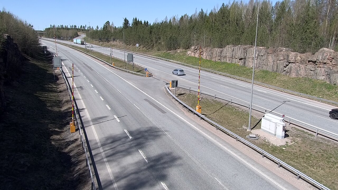 Kelikamerat Kuva Tie 1 Lohja, Tervakorpi, puomi länsi, Lohja, Uusimaa