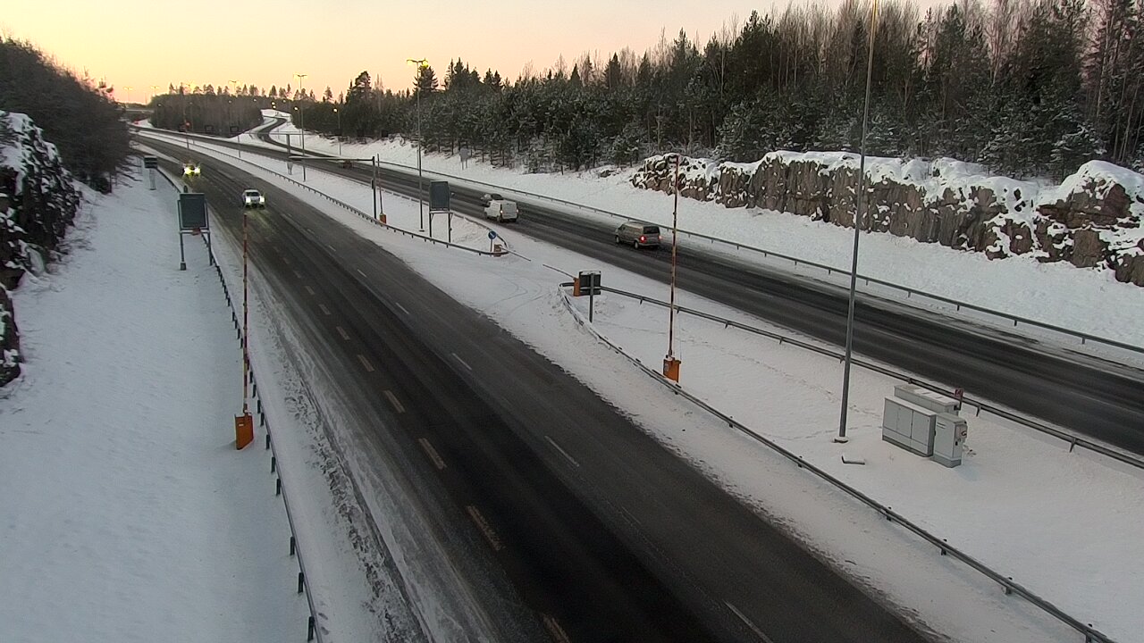 Weather Camera Image Road 1 Lohja, Tervakorpi, puomi länsi, Lohja, Uusimaa