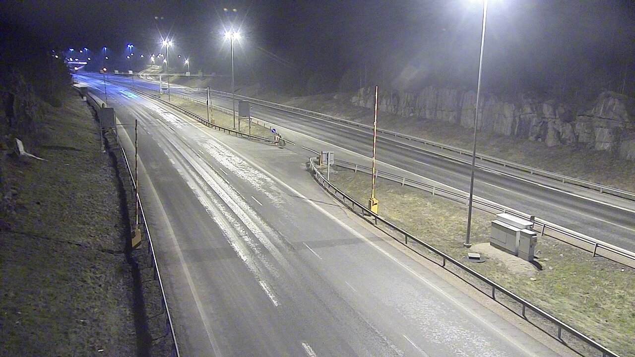 Kelikamerat Kuva Tie 1 Lohja, Tervakorpi, puomi länsi, Lohja, Uusimaa