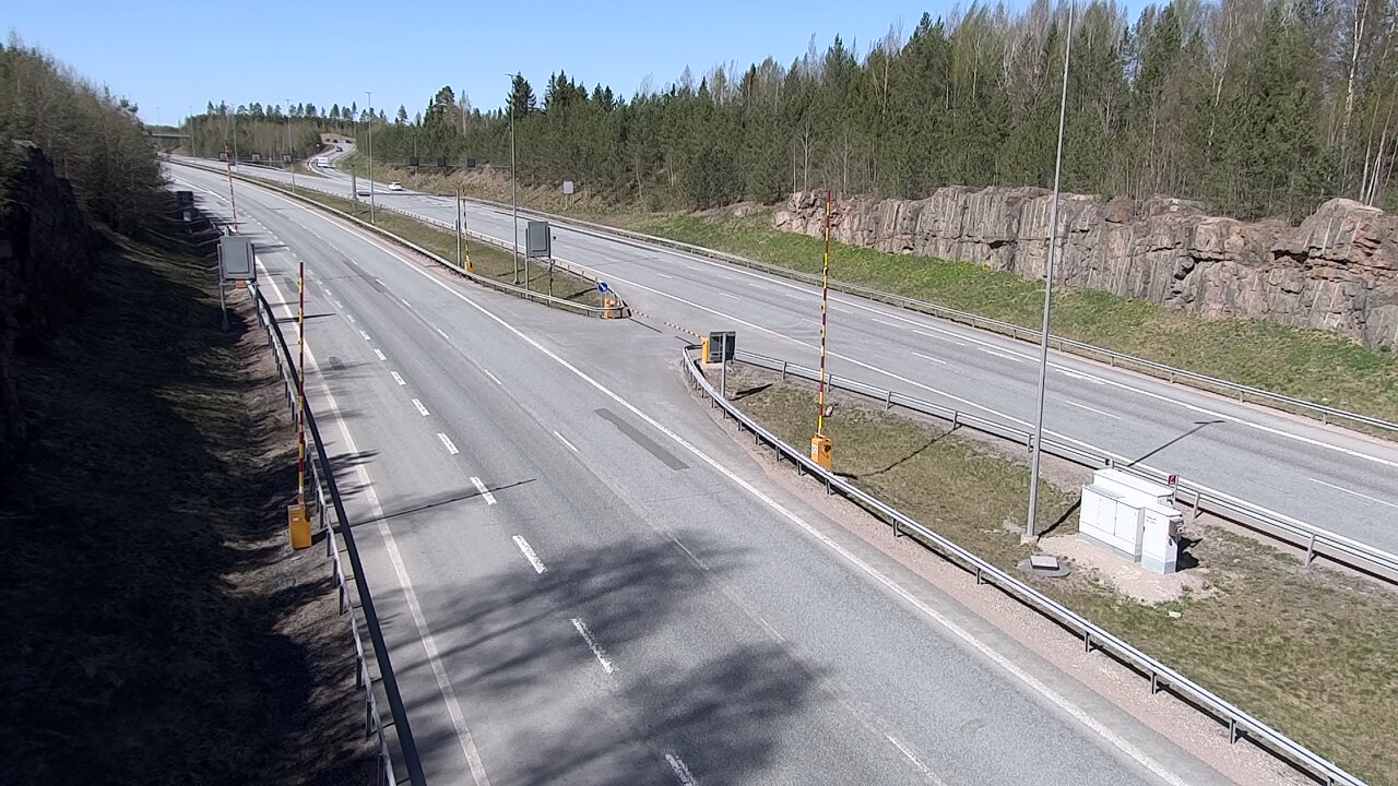 Kelikamerat Kuva Tie 1 Lohja, Tervakorpi, puomi länsi, Lohja, Uusimaa