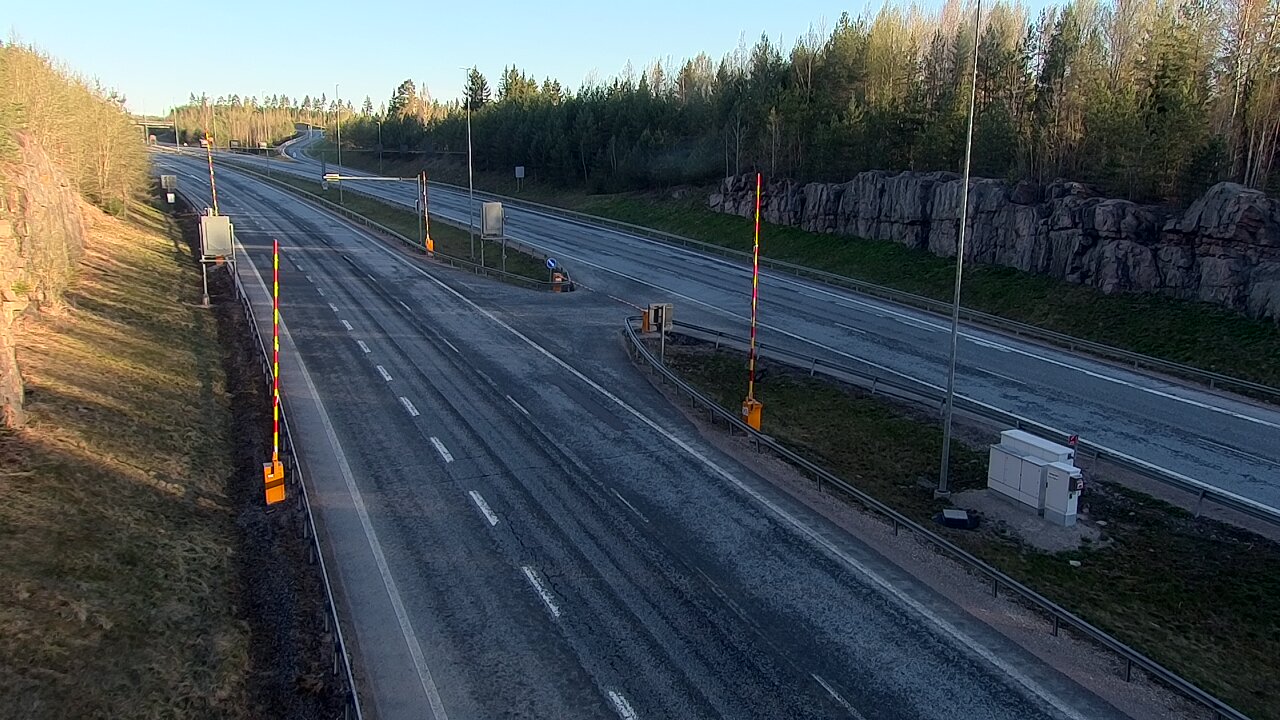 Kelikamerat Kuva Tie 1 Lohja, Tervakorpi, puomi länsi, Lohja, Uusimaa