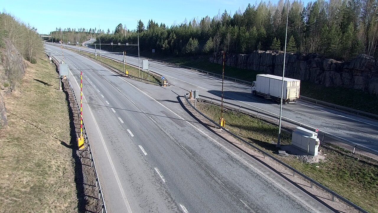 Kelikamerat Kuva Tie 1 Lohja, Tervakorpi, puomi länsi, Lohja, Uusimaa
