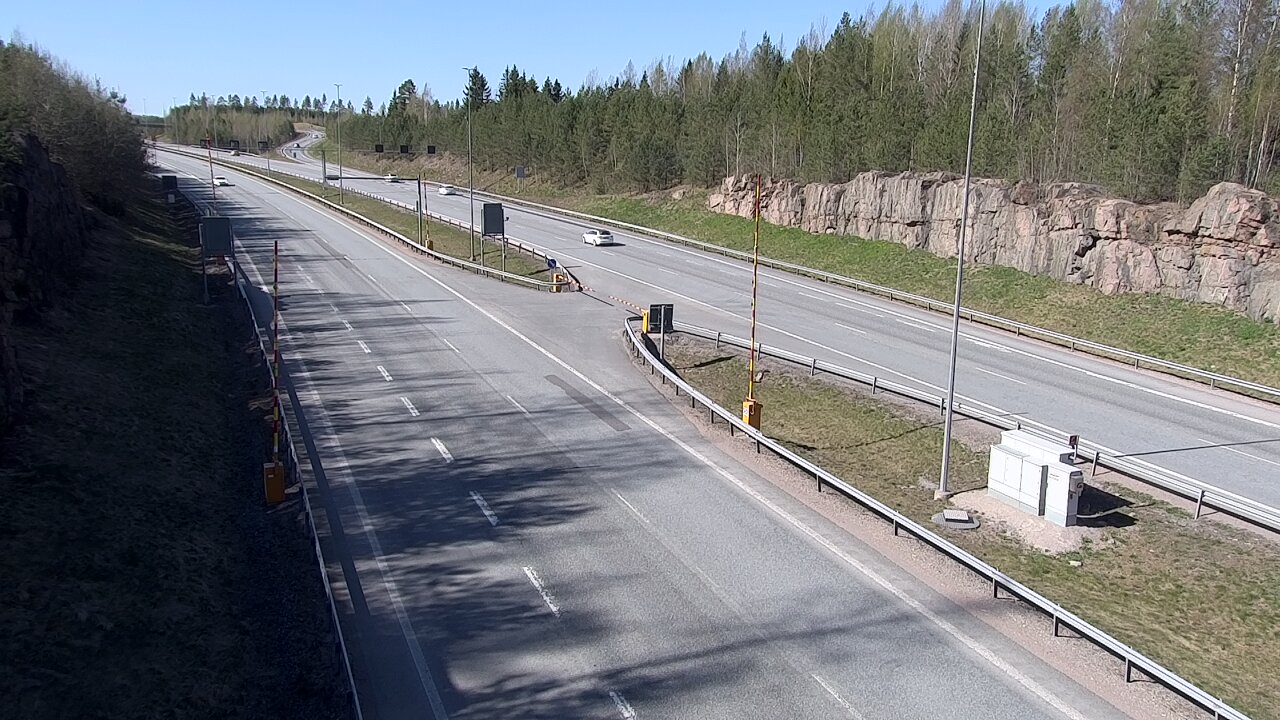 Kelikamerat Kuva Tie 1 Lohja, Tervakorpi, puomi länsi, Lohja, Uusimaa