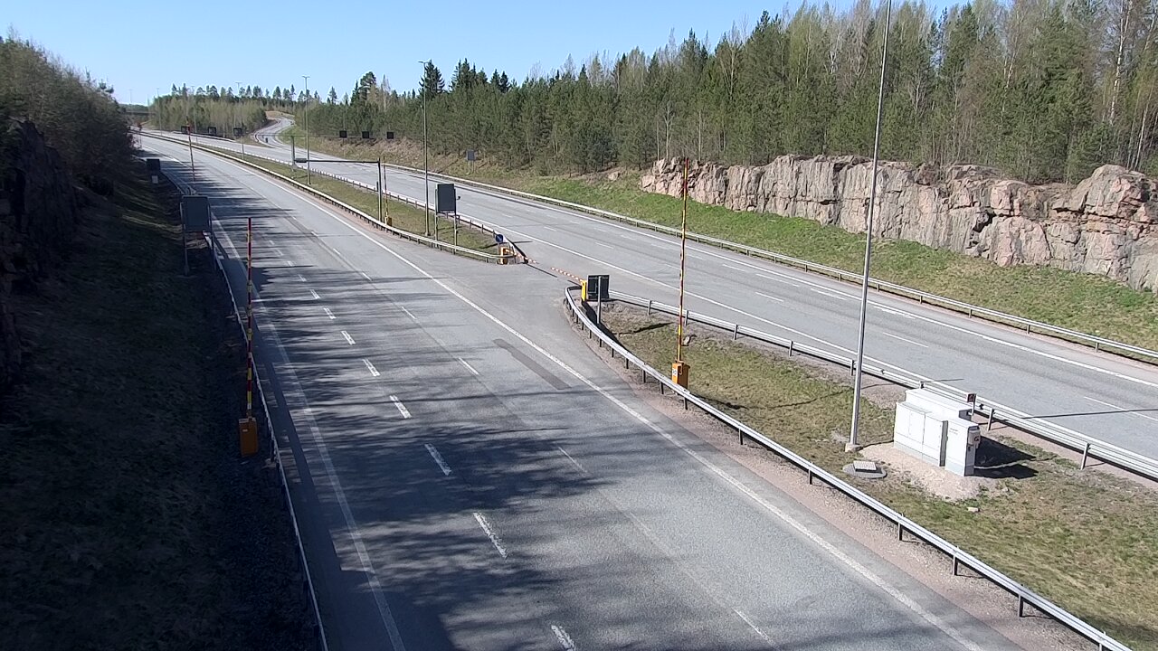 Kelikamerat Kuva Tie 1 Lohja, Tervakorpi, puomi länsi, Lohja, Uusimaa
