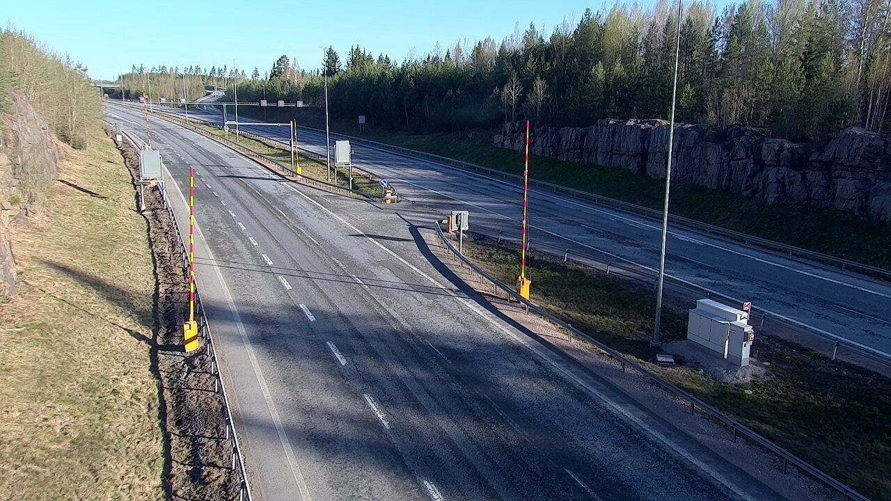 Kelikamerat Kuva Tie 1 Lohja, Tervakorpi, puomi länsi, Lohja, Uusimaa