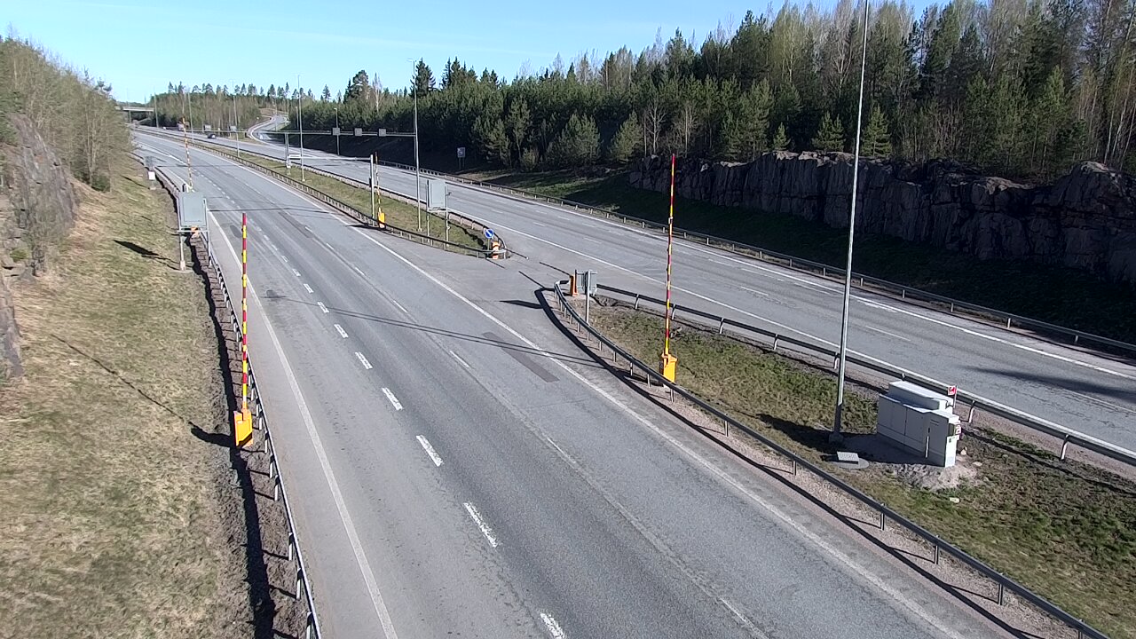 Kelikamerat Kuva Tie 1 Lohja, Tervakorpi, puomi länsi, Lohja, Uusimaa